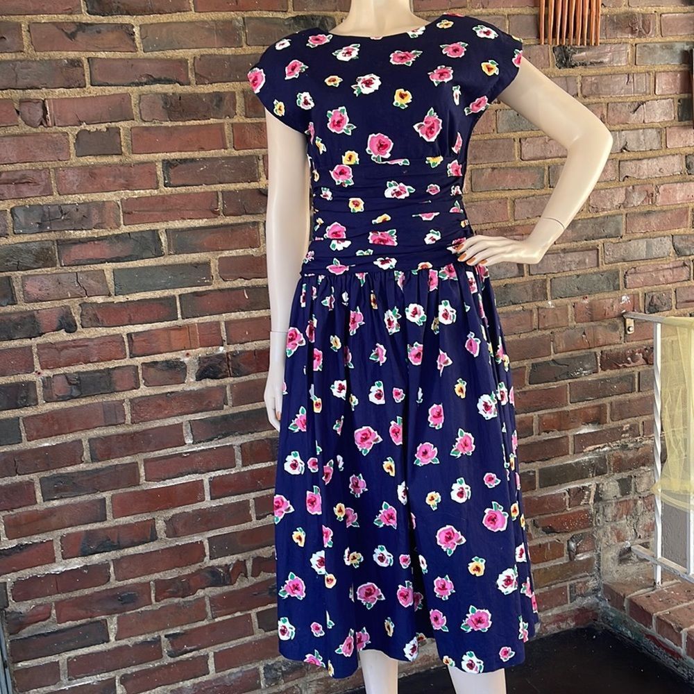 Vintage 80s Patty O'Neil Floral Summer Dress - Picture 3 of 17